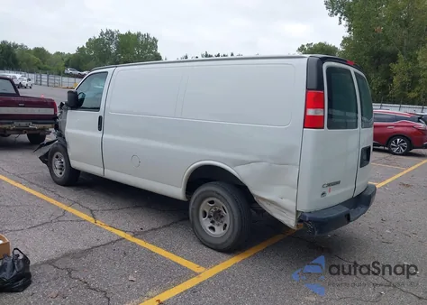 2017 Chevrolet Express 2500 Work Van from USA, damaged, VIN 1GCWGAFF4H1320130